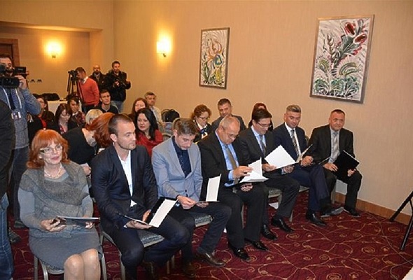 HSS: Ostaje li Osijek bez 39 milijuna eura? - Politika - Novi Radio, Đakovo