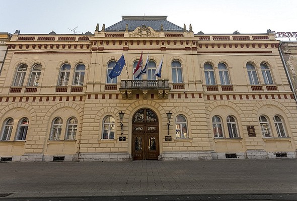 Otvoreni pozivi za prijavu "Povelje lokalne samouprave" i "Zelene povelje Osječko-baranjske županije" - Politika - Novi Radio, Đakovo