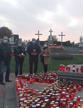 Predsjedništvo Domovinskog pokreta Đakovo odalo počast umrlim i poginulim braniteljima Domovinskog rata - Politika - Novi Radio, Đakovo