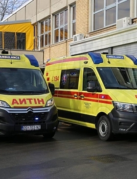 Tri nova vozila za Hitnu pomoć, župan Ivan Anušić uručio ključeve - Gospodarstvo - Elatus