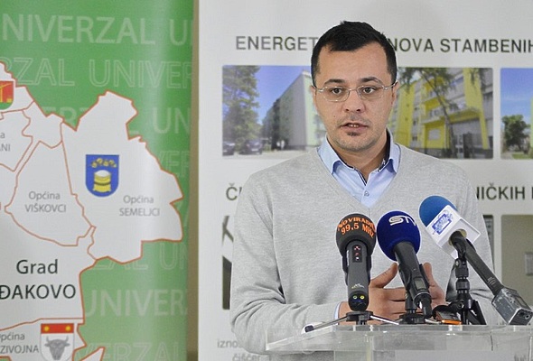 Kaselj: "Jedini projekt Ripića je uhljebljivanje supruge - Agneze Ripić" - Politika - Novi Radio, Đakovo