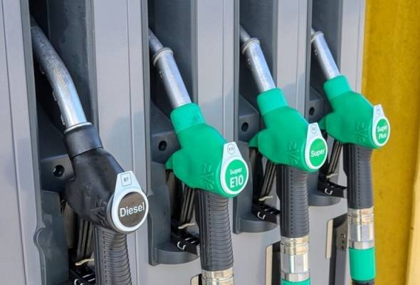 Od ponoći jeftinije gorivo - Gospodarstvo - Elatus