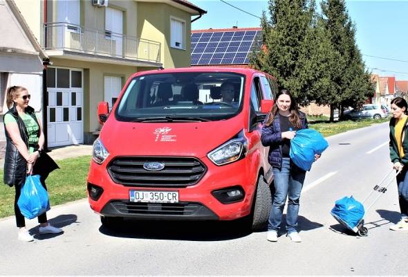 Općina Punitovci uručila 420 poklon paketa povodom Uskrsa - Vijesti - Elatus