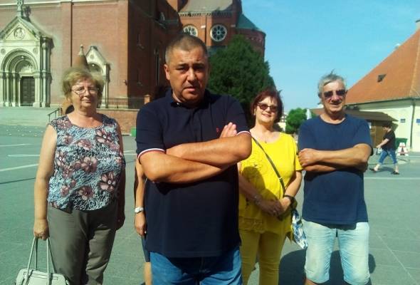 Zoran Vinković - "Đakovački vezovi sve više tonu u glib" - Politika - Novi Radio, Đakovo