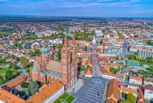 Popis stanovništva 2021. : Đakovčana 23 577 - Gospodarstvo - Elatus