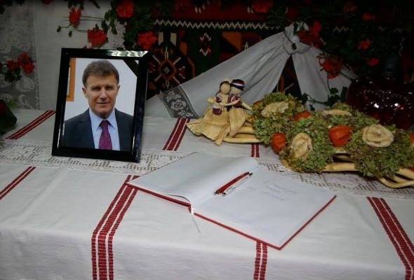 KUD "Širokopoljac'': Di su pare, gradonačelniče? - Politika - Novi Radio, Đakovo