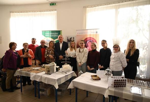 Srednja strukovna škola Antuna Horvata Đakovo uspješno odradila projekt u Budimpešti - Culture - Elatus