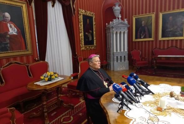 Božićna pastirska poruka nadbiskupa Hranića:Obraćenje srca i kršćanske vrednote put su prema općem dobru - Vijesti - Elatus