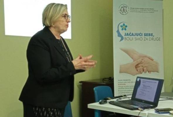 Udruga za psiho-socijalne potrebe "Amadea'' provodi edukaciju namijenjenu osobama oboljelim od demencije - Vijesti - Elatus