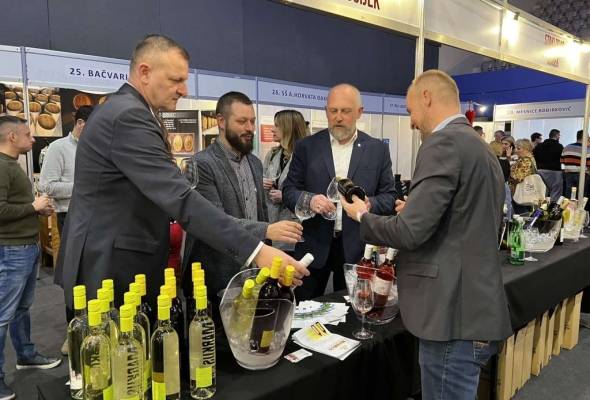 Osječki WineOs premašio sva očekivanja - Culture - Elatus