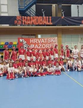 64 medalje za Đakovačke mažoretkinje KUD-a "Sklad" - Culture - Elatus