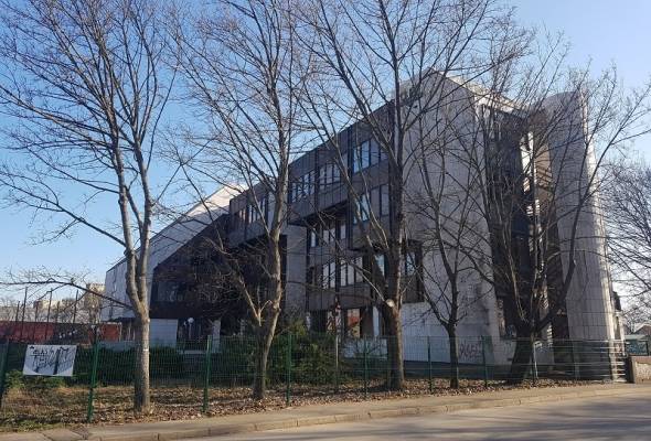 ,,Gradonačelniče, podsjećam Vas da ste tada rekli da će te "piliti" državnu vlast kako bi u grad konačno doveli prave investicije, molim da to prestanete činiti, jer ste već dovoljno toga u ovom gradu otpilili'' - Politika - Novi Radio, Đakovo