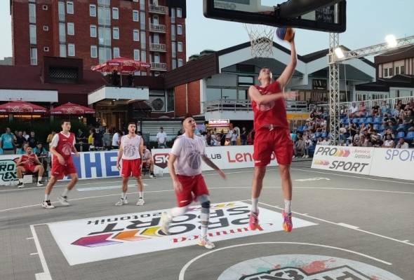 Vinkovci: Košarkaši ,,Novi Radio Đakovo" sudjelovali na PRO 3X3 TOUR - Lifestyle - Novi Radio, Đakovo