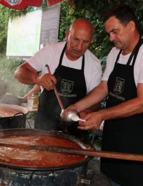 Đakovačka oporba traži očitovanje gradske uprave o "Đakovačkoj noći u Vrlici" - Politika - Novi Radio, Đakovo