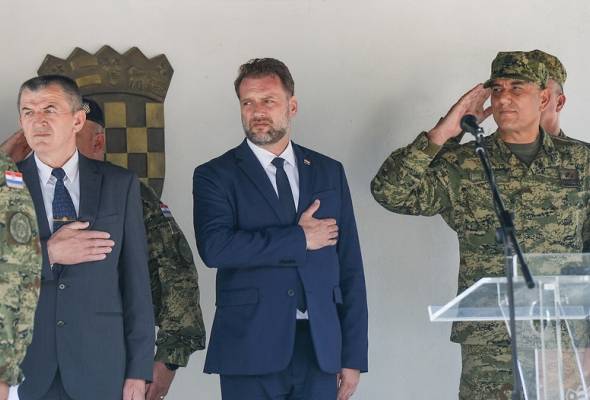 Vojni poligon"Gašinci": Primljeni novi djelatnici u vojnu službu - Gospodarstvo - Elatus