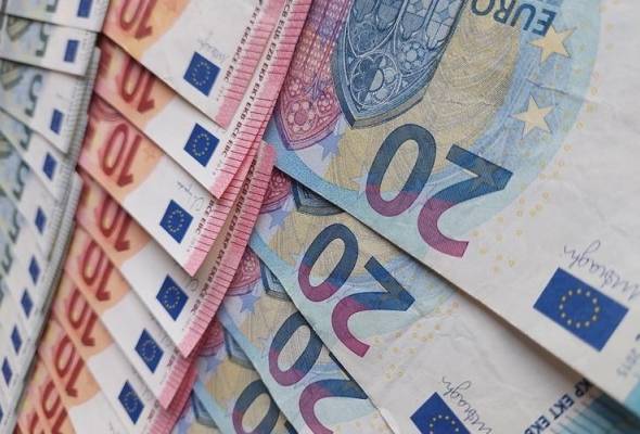 Zbog prodaje tenisica ostala bez 2600 eura - Vijesti - Elatus