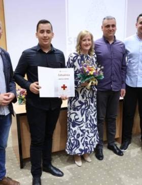 Dodijeljena priznanja i zahvalnice za višestruke darivatelje krvi u Osijeku - Vijesti - Elatus