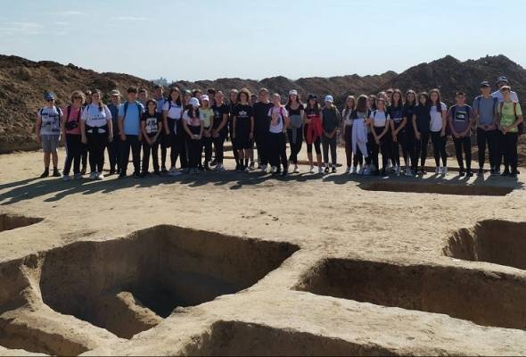 Mali arheolozi posjetili arheološko nalazište - Culture - Elatus