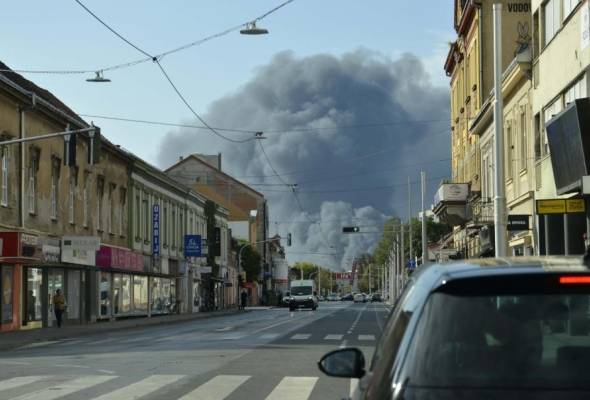 Požar u Osijeku pod kontrolom - Vijesti - Elatus