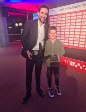 Đakovački tenisač Ivan Bobetić primio nagradu "Mlade teniske nade" - Sport - Novi Radio, Đakovo