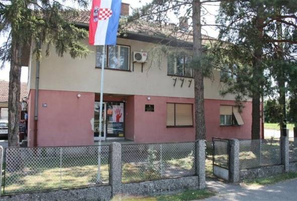 Od jučer građani mogu rješavati upravne poslove i u Policijskoj ispostavi u Vrpolju - Vijesti - Elatus