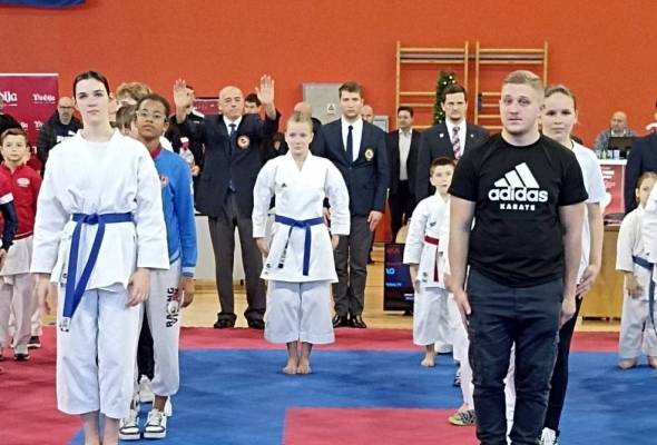 Karatistica Donatella Sertić sudjelovala na 18. tradicionalnom međunarodnom karate turniru Kup Sv. Nikola - Sport - Novi Radio, Đakovo