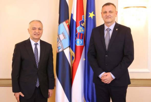 Nastupni posjet veleposlanika Republike Albanije u RH, Nj. E. Riza Poda - Politika - Novi Radio, Đakovo
