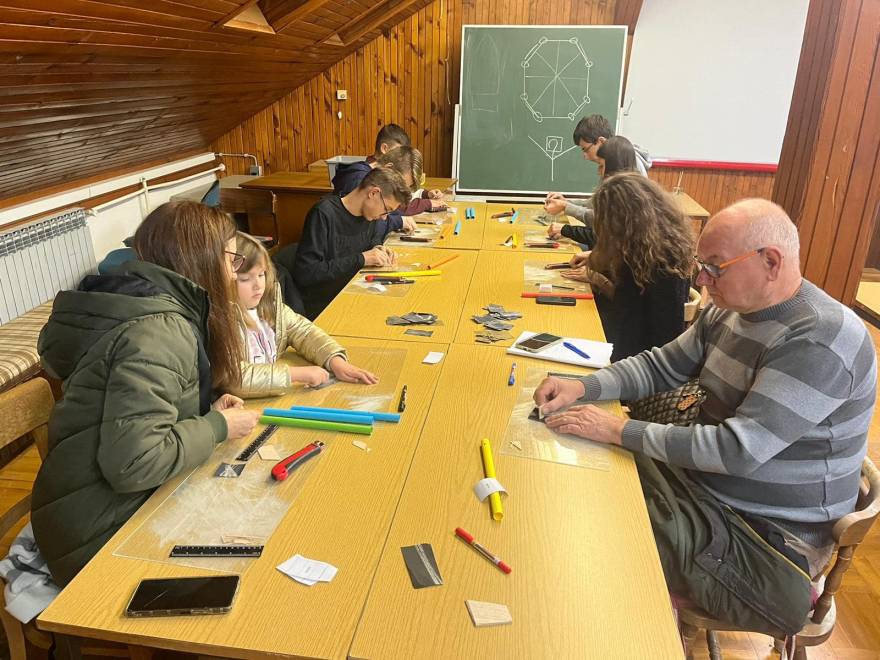 Radionica raketnog modelarstva u Astro Orionu i Prvenstvo grada Đakova u raketnom modelarstvu 2024. - Novi Radio, Đakovo