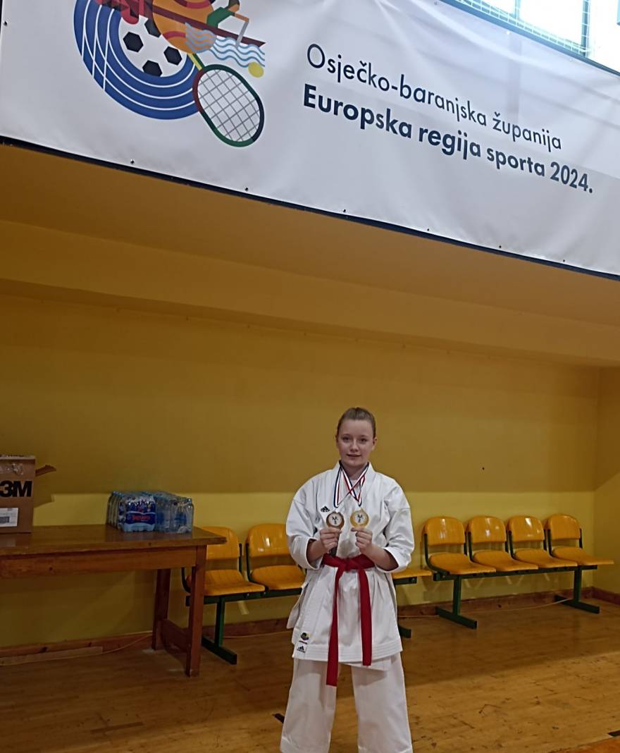 Donatella zlatna u Valpovu - Novi Radio, Đakovo