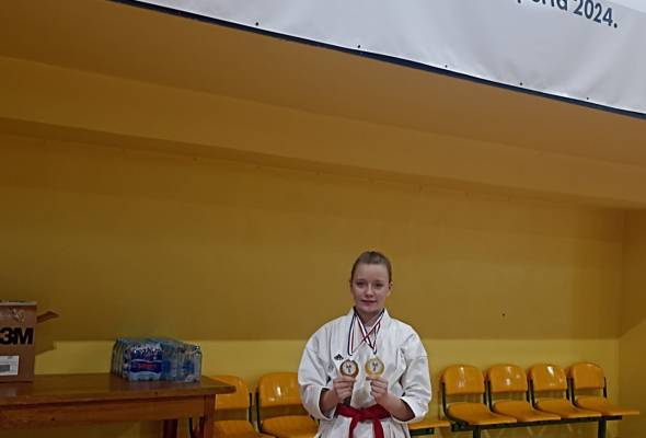 Donatella zlatna u Valpovu - Sport - Novi Radio, Đakovo