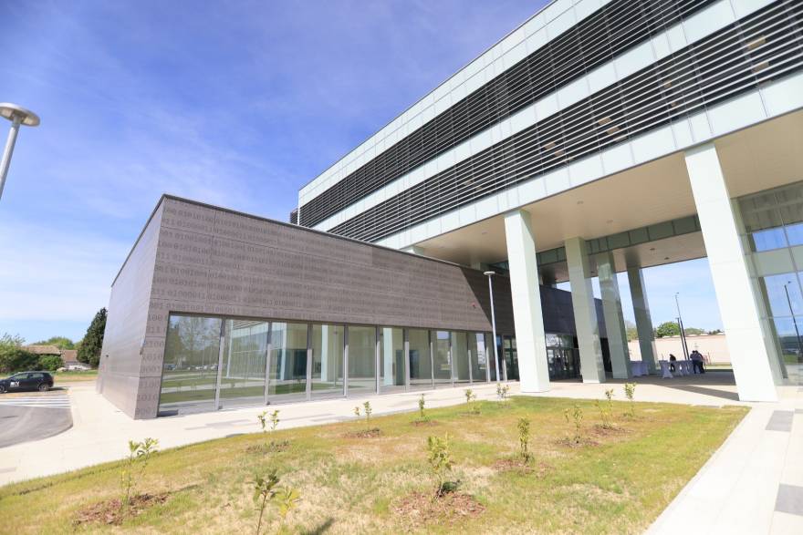 Otvoren IT poslovni centar, središnja zgrada IT parka Osijek - Novi Radio, Đakovo