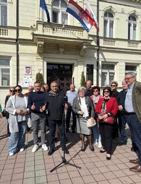Vinković Mandariću: "Jesu li sile zla građani koji ne misle kao vi?" - Politika - Novi Radio, Đakovo