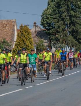 "Pedale za Kikija" - 5. pedalina biciklijada - Sport - Novi Radio, Đakovo