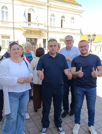 Grad Đakovo ide na nove izbore za Gradsko vijeće - Vinković: "Mandariću daj ostavku" - Politika - Novi Radio, Đakovo