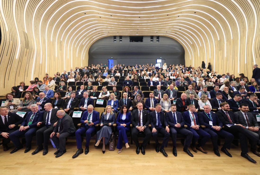 FOODCOOLTOUR – dvodnevna konferencija s fokusom na sigurnost hrane i održivost proizvodnje - Vijesti - Novi Radio, Đakovo