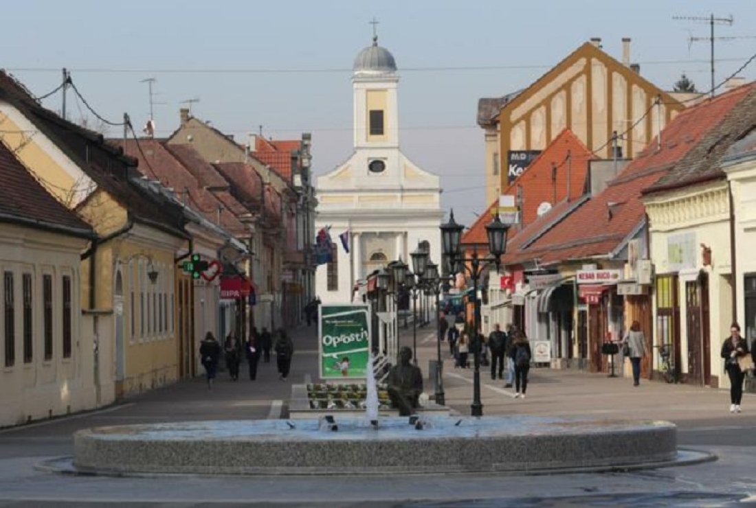 HSU: Što je grad učinio po pitanju Programa ugradnje dizala - Novi Radio, Đakovo
