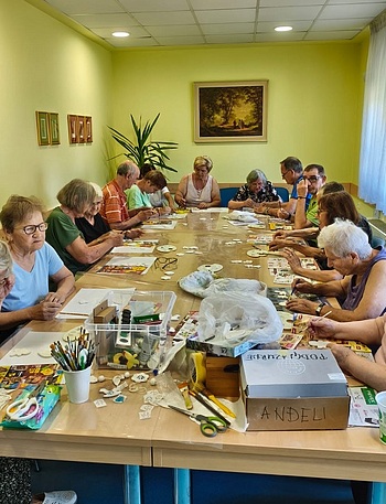Javni poziv za sudjelovanje korisnika u sklopu projekta “Život je vrijedan – živi ga” - Vijesti - Novi Radio, Đakovo