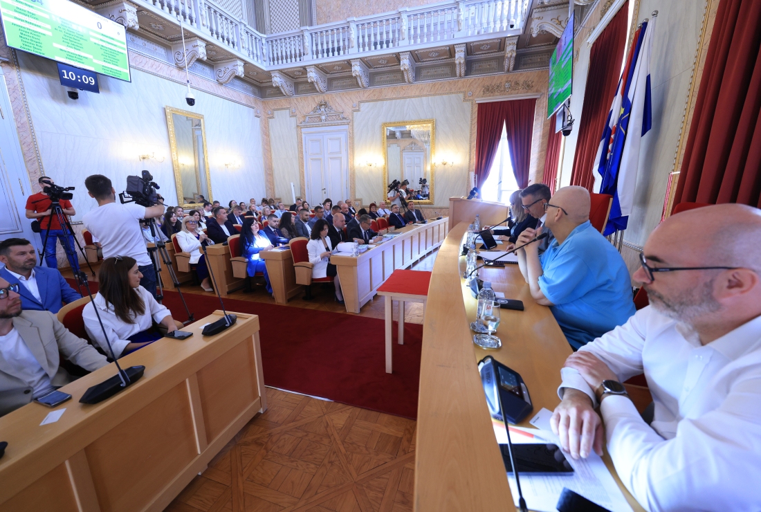 Proračun Županije povećan za više od 30 milijuna eura - Novi Radio, Đakovo