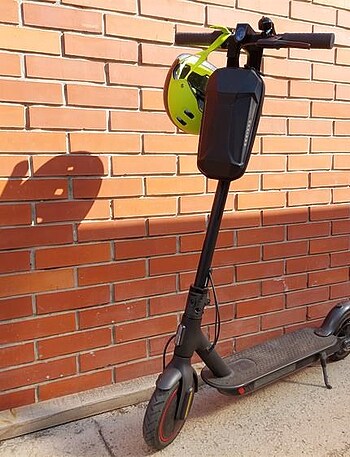 Maloljetnik teško ozlijeđen u prometnoj nesreći s električnim romobilom - Vijesti - Novi Radio, Đakovo