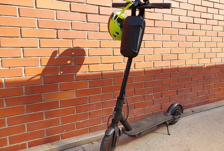 Dijete teško ozlijeđeno u prometnoj nesreći s električnim romobilom - Vijesti - Novi Radio, Đakovo