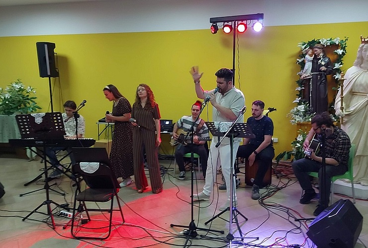 Na humanitarnom koncertu prikupljeno 2.420 eura - Vijesti - Novi Radio, Đakovo