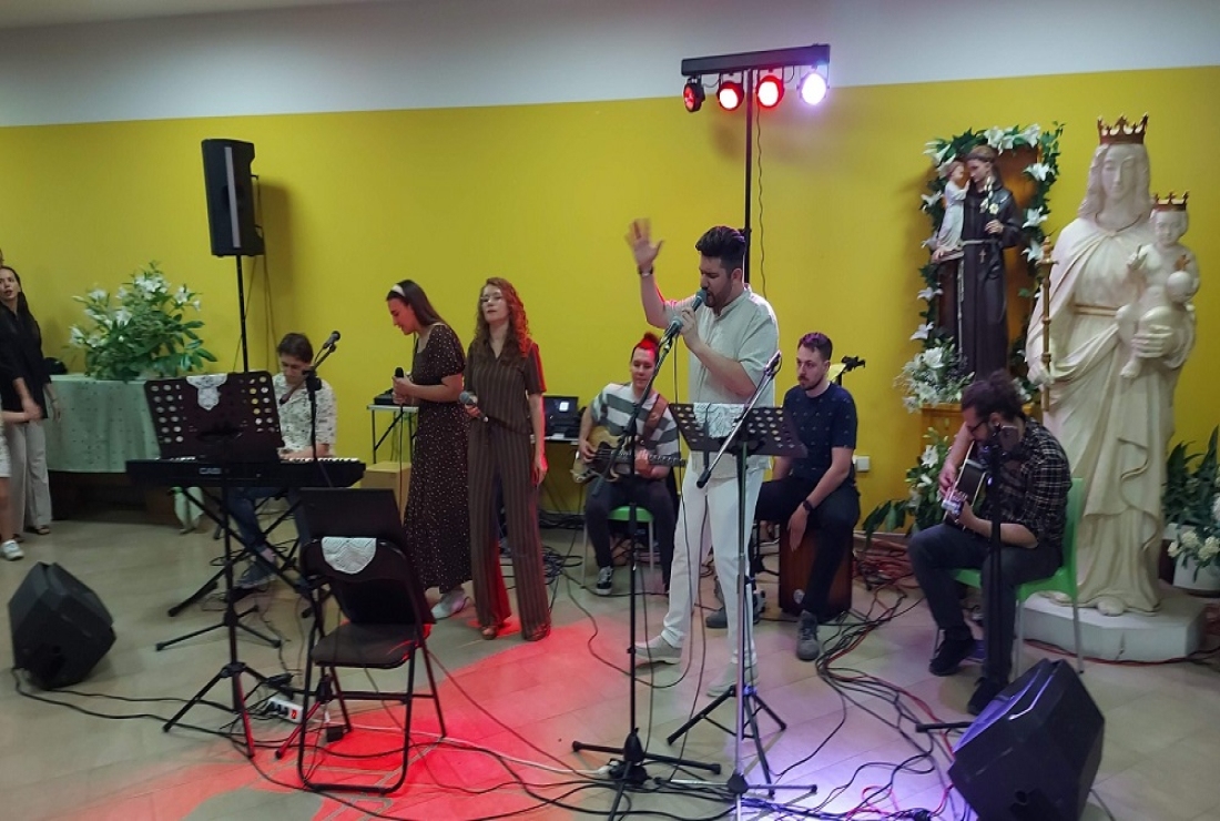Na humanitarnom koncertu prikupljeno 2.420 eura - Novi Radio, Đakovo