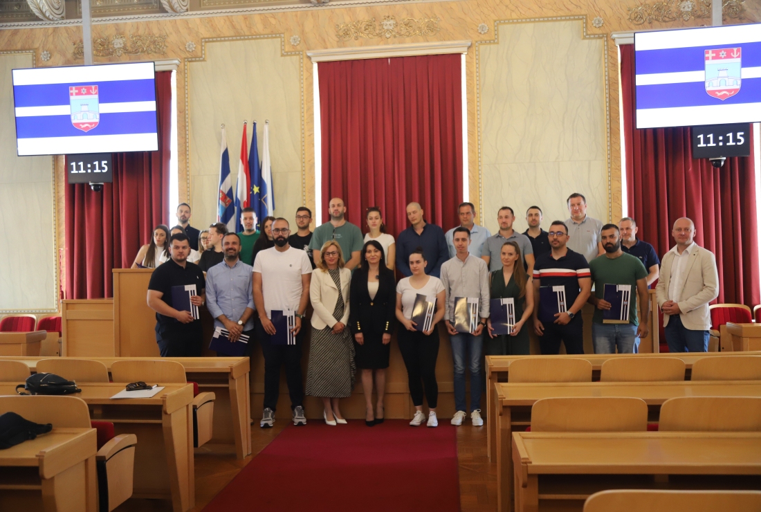 Potpore za još 33 mlade obitelji - Novi Radio, Đakovo