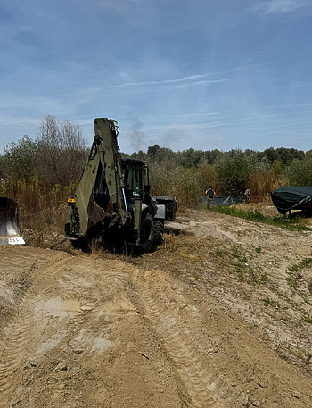 Hrvatska vojska u akciji spašavanja replike antičkog broda na obali Drave - Vijesti - Novi Radio, Đakovo