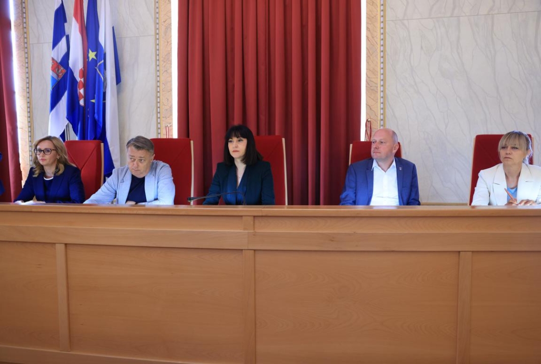 Županica: Mladima omogućujemo da nakon deset godina najma otkupe nekretninu i ostanu u Slavoniji živjeti, raditi i podizati svoje obitelji - Novi Radio, Đakovo