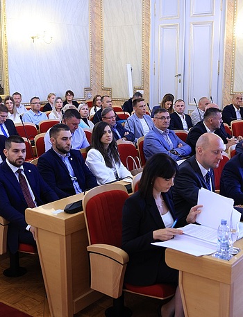 Na Skupštini o gospodarenju otpadom, stipendijama, obrazovanju i projektima za građane - Vijesti - Elatus