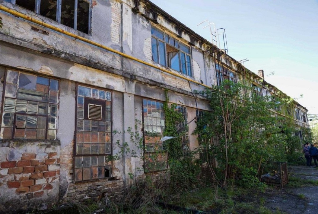 Na prostoru bivše upravne zgrade OLT-a gradit će se Centar za autizam - Novi Radio, Đakovo