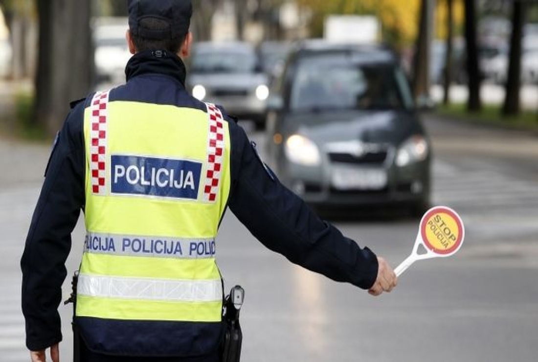 VOZAČI OPREZ - akcija prometne policije - Novi Radio, Đakovo