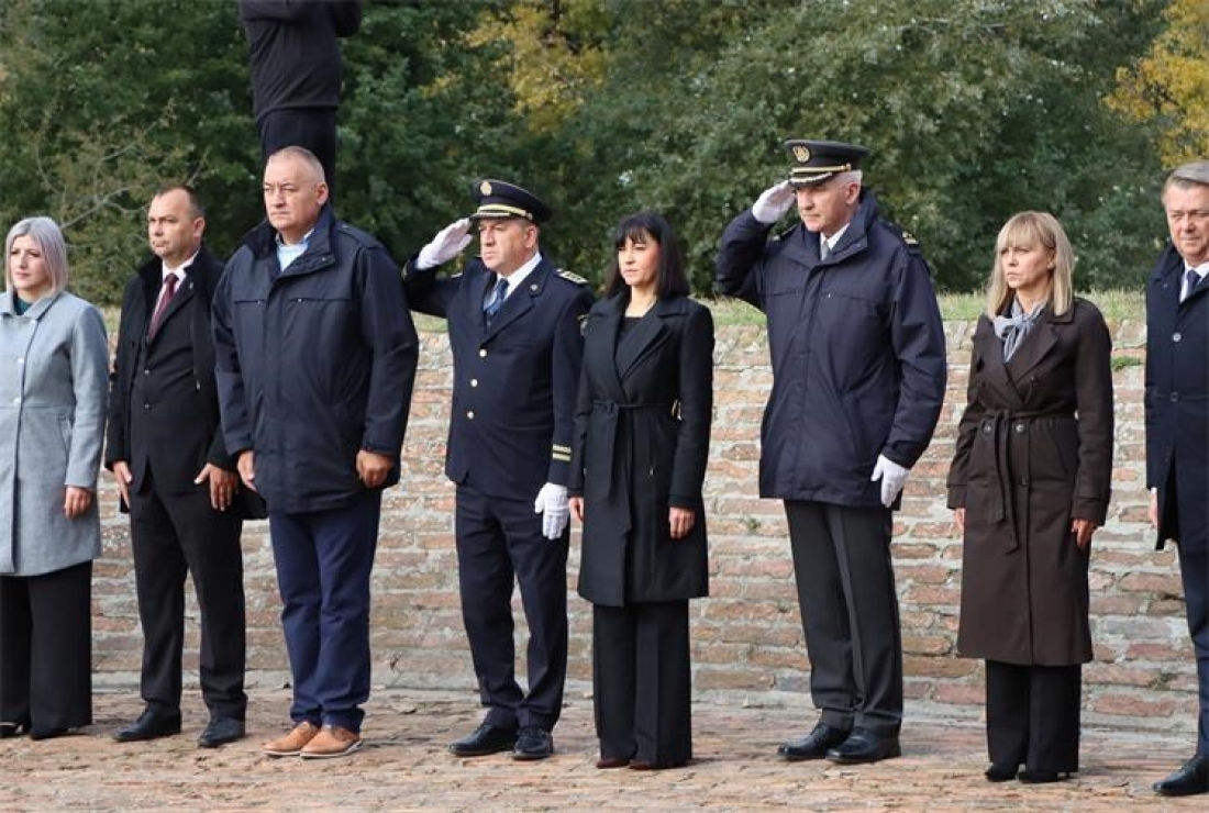 U spomen na poginule hrvatske branitelje i civilne žrtve iz Domovinskog rata - Novi Radio, Đakovo