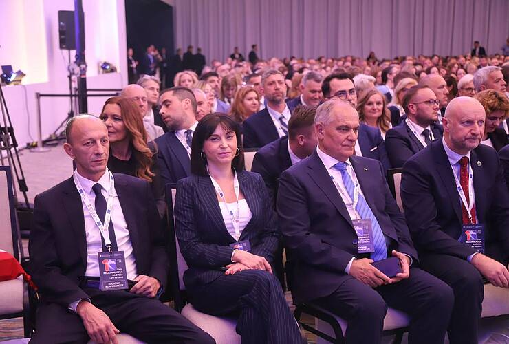 Županica Tramišak zatražila europska sredstva za izgradnju stanova i kuća za mlade obitelji - Vijesti - Novi Radio, Đakovo